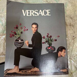 Versace 1997 Collezione Donna Primavera Estate Catalog #32 9 1/2" X 12 1/2" Aved